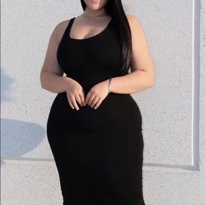 Fitted black dress